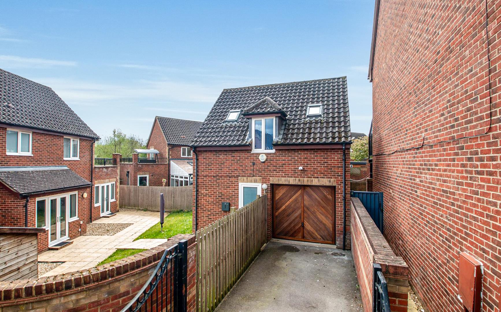 Vernier Crescent, Medbourne, Milton Keynes
